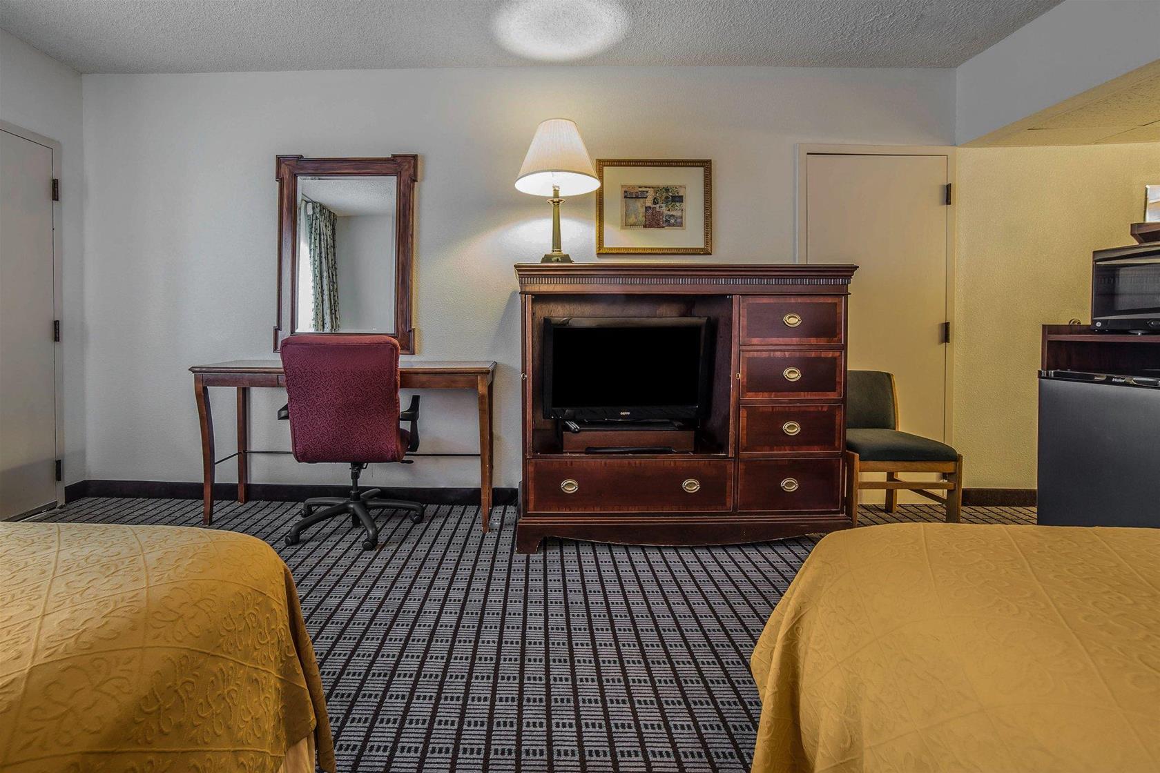 Quality Inn Stateline Wendover Bagian luar foto