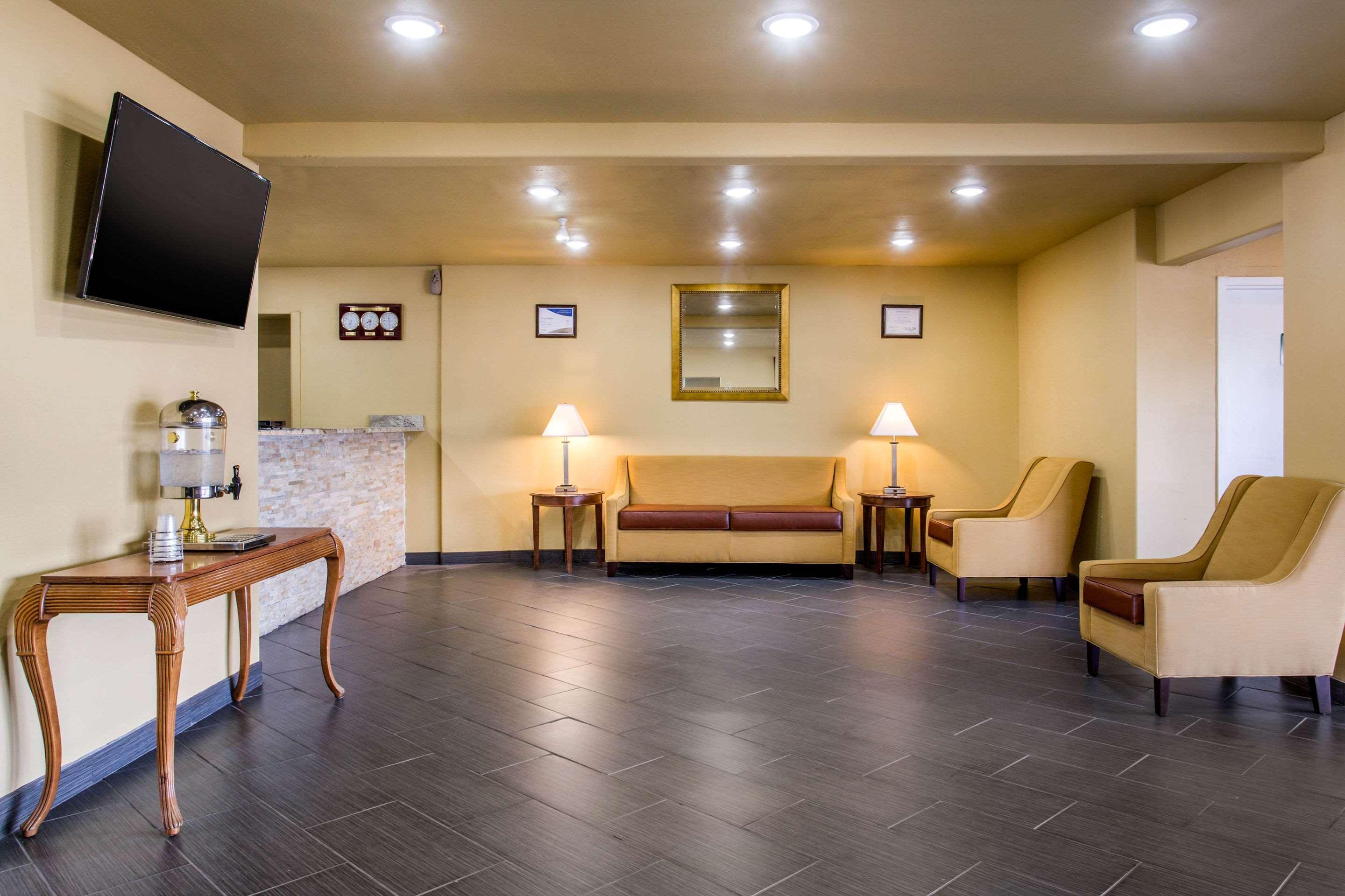Quality Inn Stateline Wendover Bagian luar foto