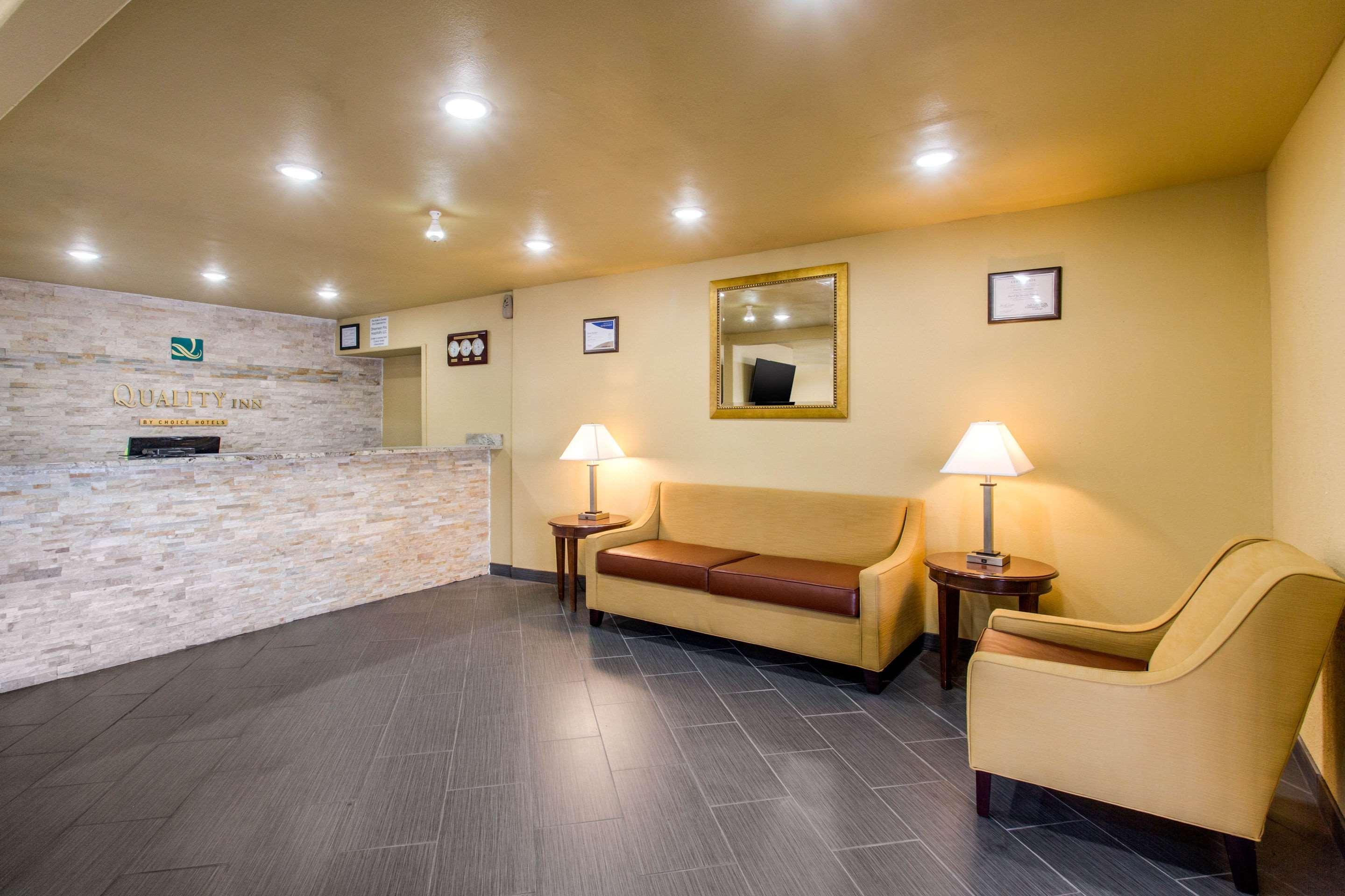Quality Inn Stateline Wendover Bagian luar foto