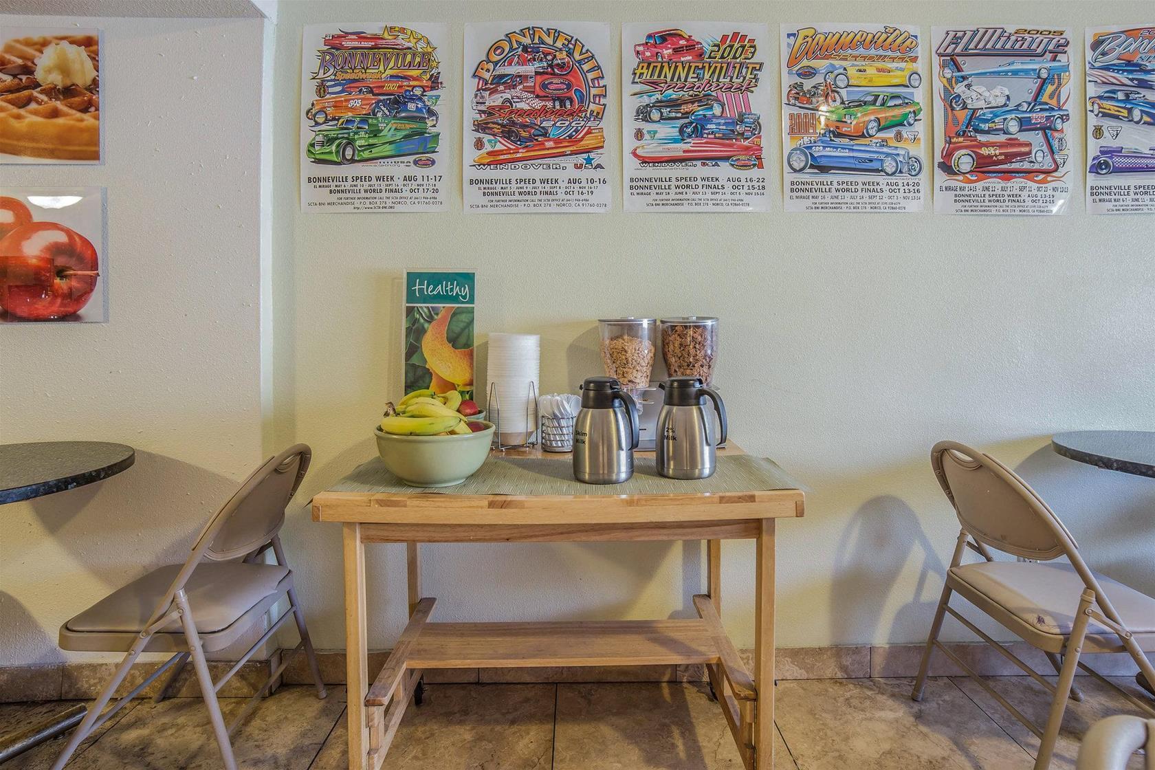 Quality Inn Stateline Wendover Bagian luar foto