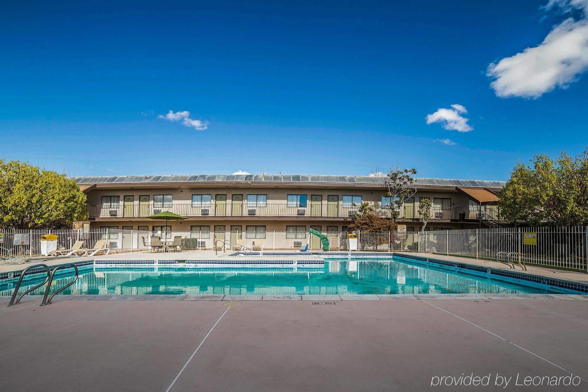 Quality Inn Stateline Wendover Bagian luar foto